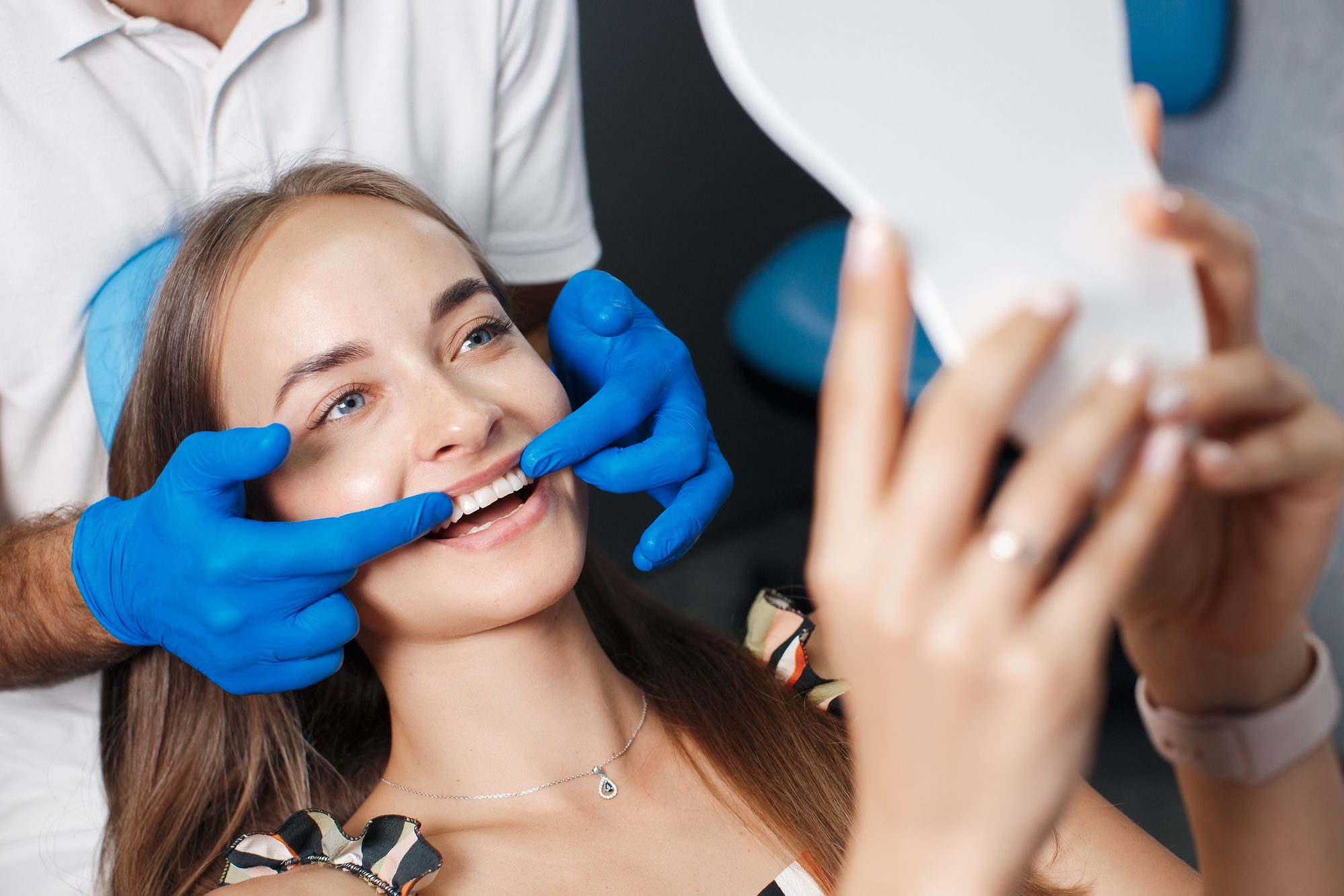 Featured: “The Chinese Smile” Dentistry Trend Goes Viral
